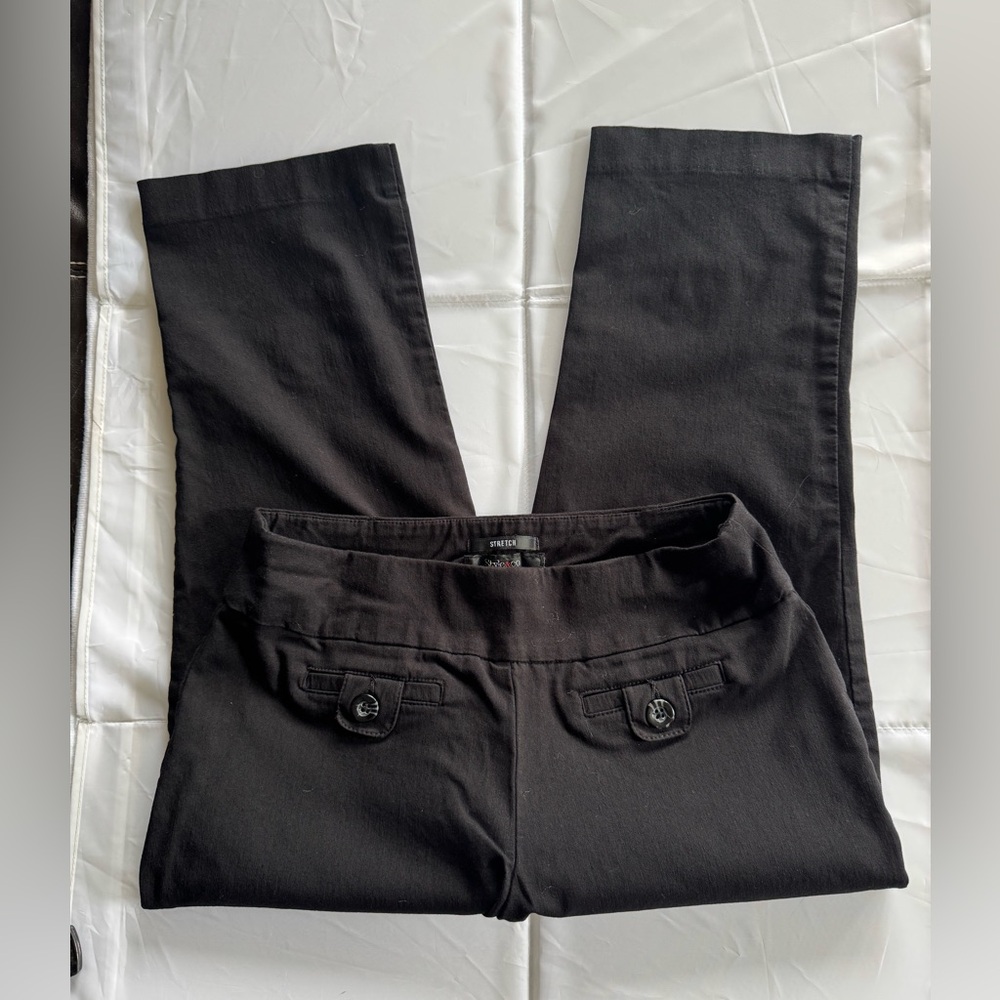Style $ co Black Stretch Capri Pants with Buttoned Pockets